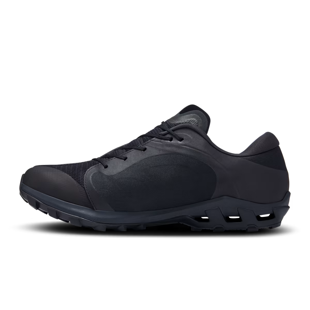 All Black - Cloudventure Peak PAF