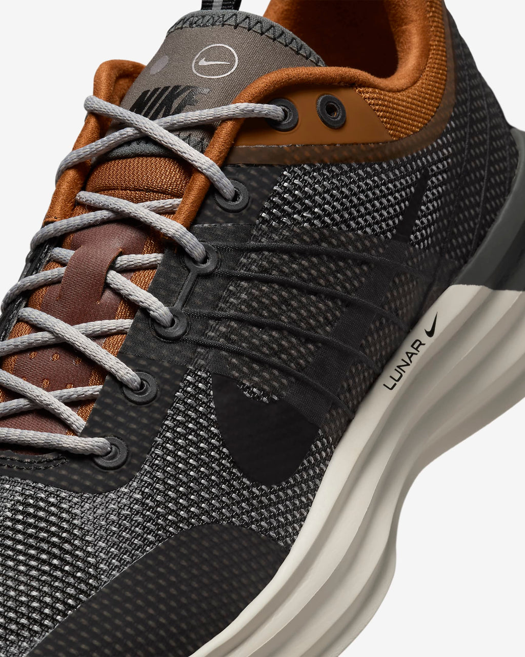 Nike Lunar Roam SE